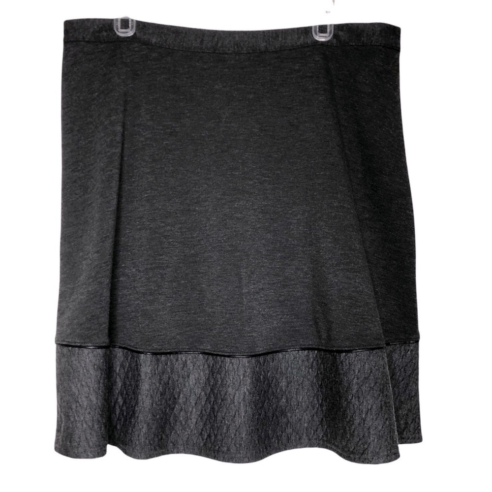 CUPIO - Gray Knit Pencil Midi Skirt w/ Quilted Detail w/ Leather Piping- Size XL
